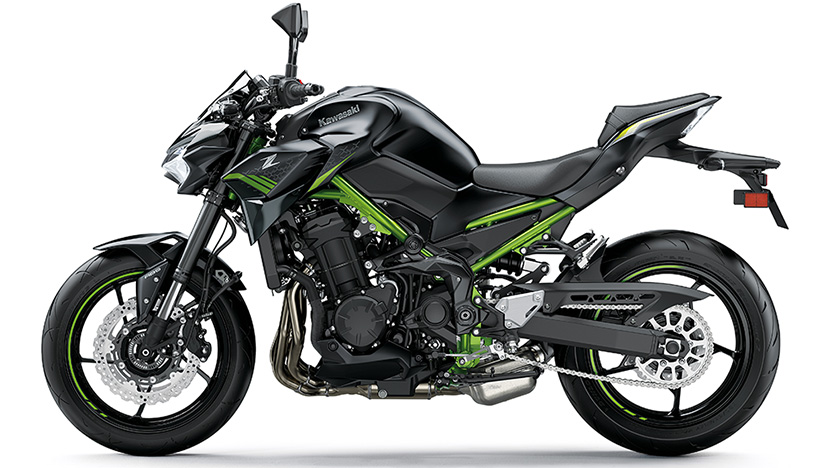 Z900 (2020) : Metallic Spark Black / Metallic Flat Spark Black (2021)