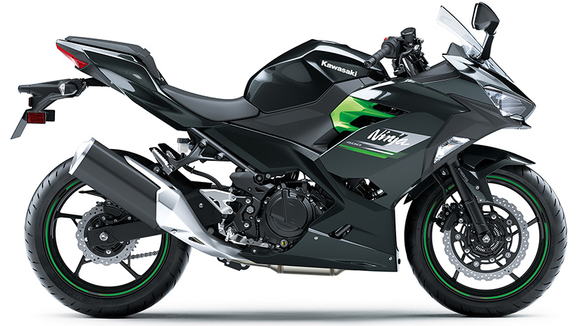 Ninja 400 : Metallic Carbon Gray / Metallic Matte Carbon Gray (2023)