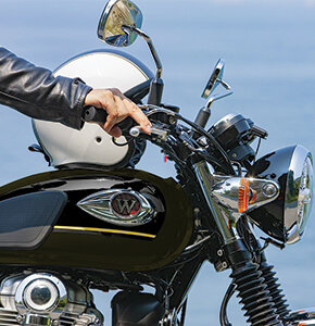 W800